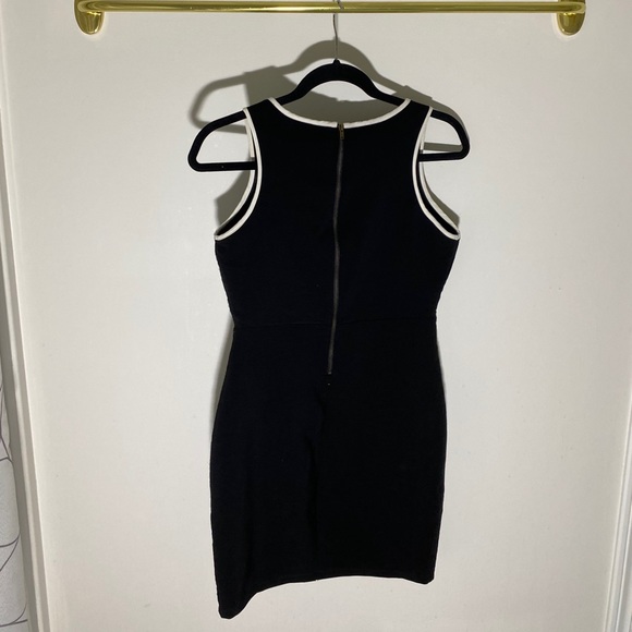 Black and White Dress - Picture 3 of 6